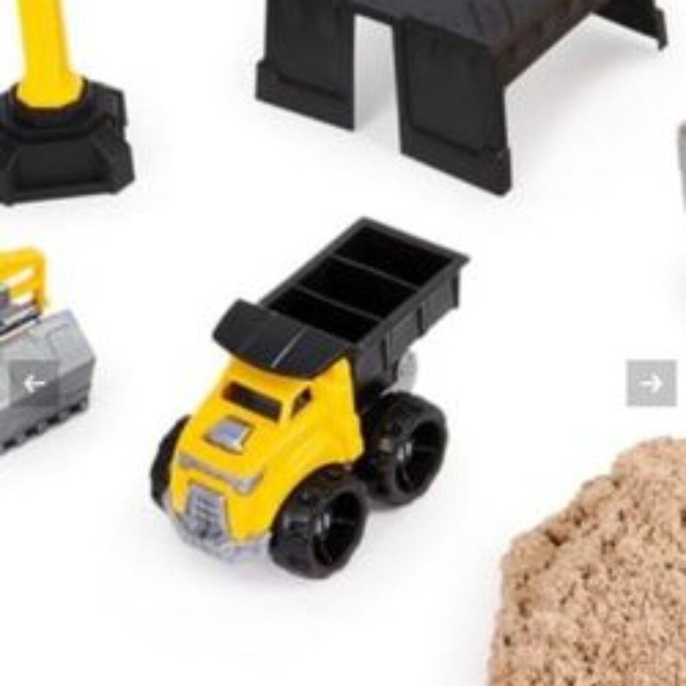 Three Toy Vehicles - Picture 3 of 7